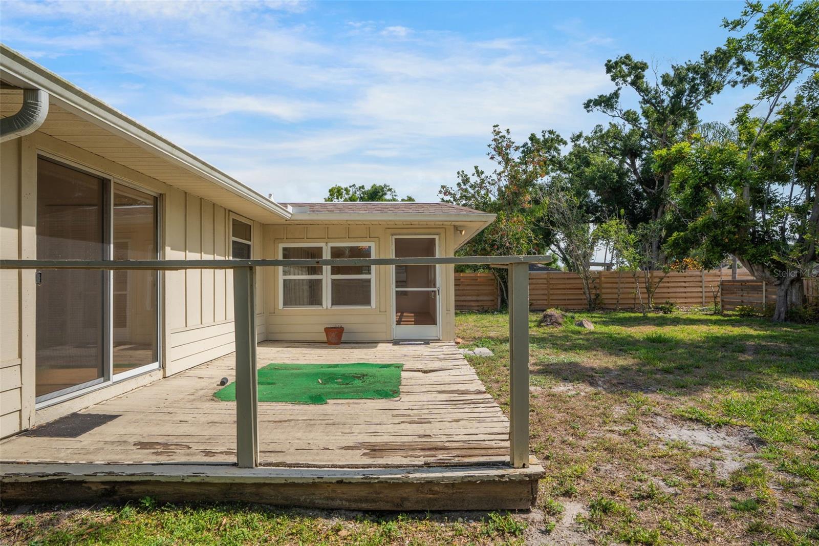 SARASOTA VENICE CO 09 37 18 - Residential