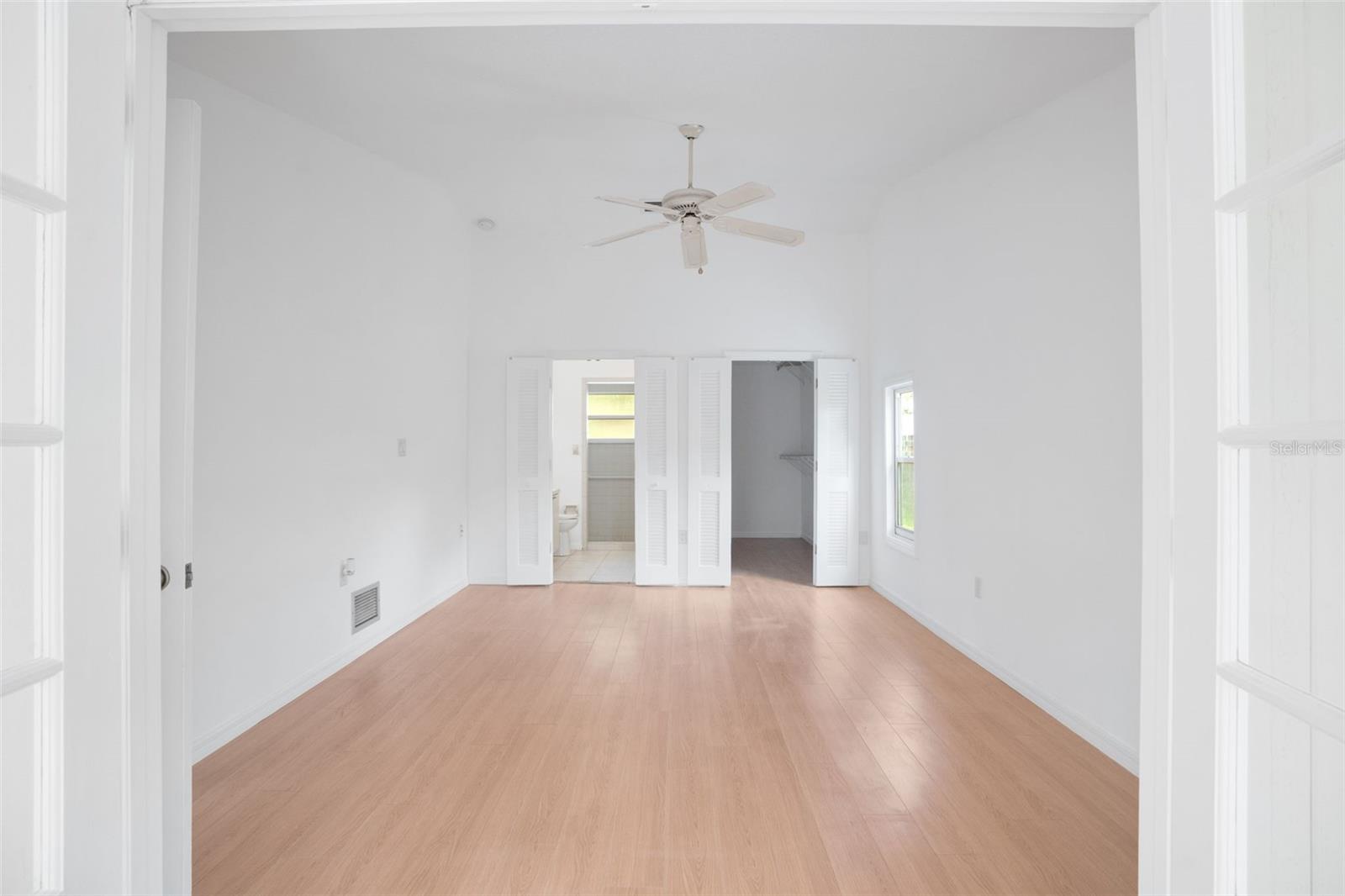 SARASOTA VENICE CO 09 37 18 - Residential