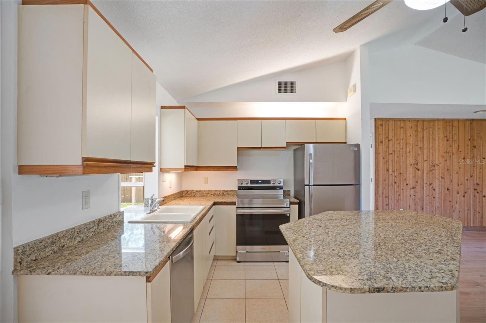 SARASOTA VENICE CO 09 37 18 - Residential