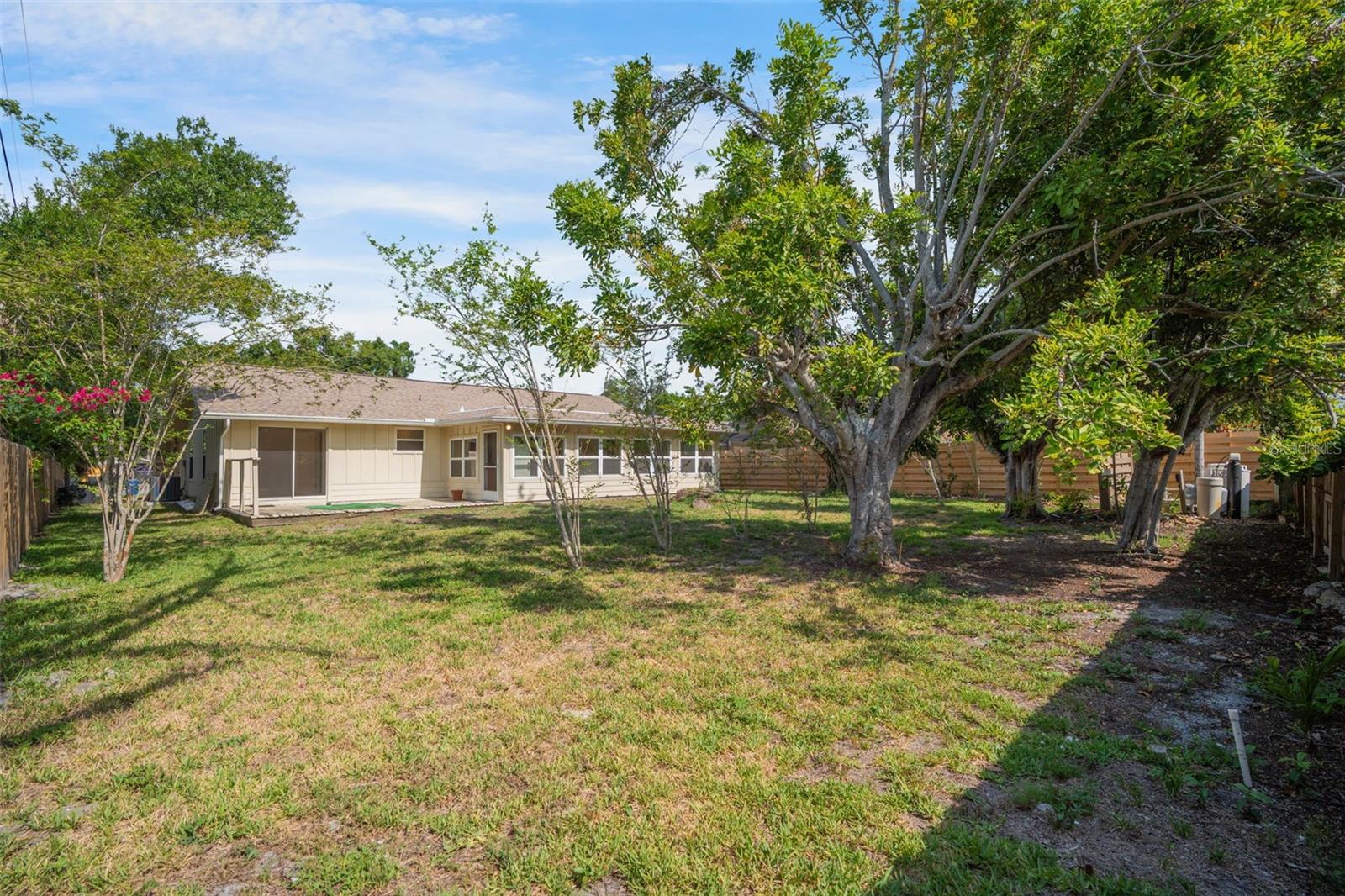 SARASOTA VENICE CO 09 37 18 - Residential