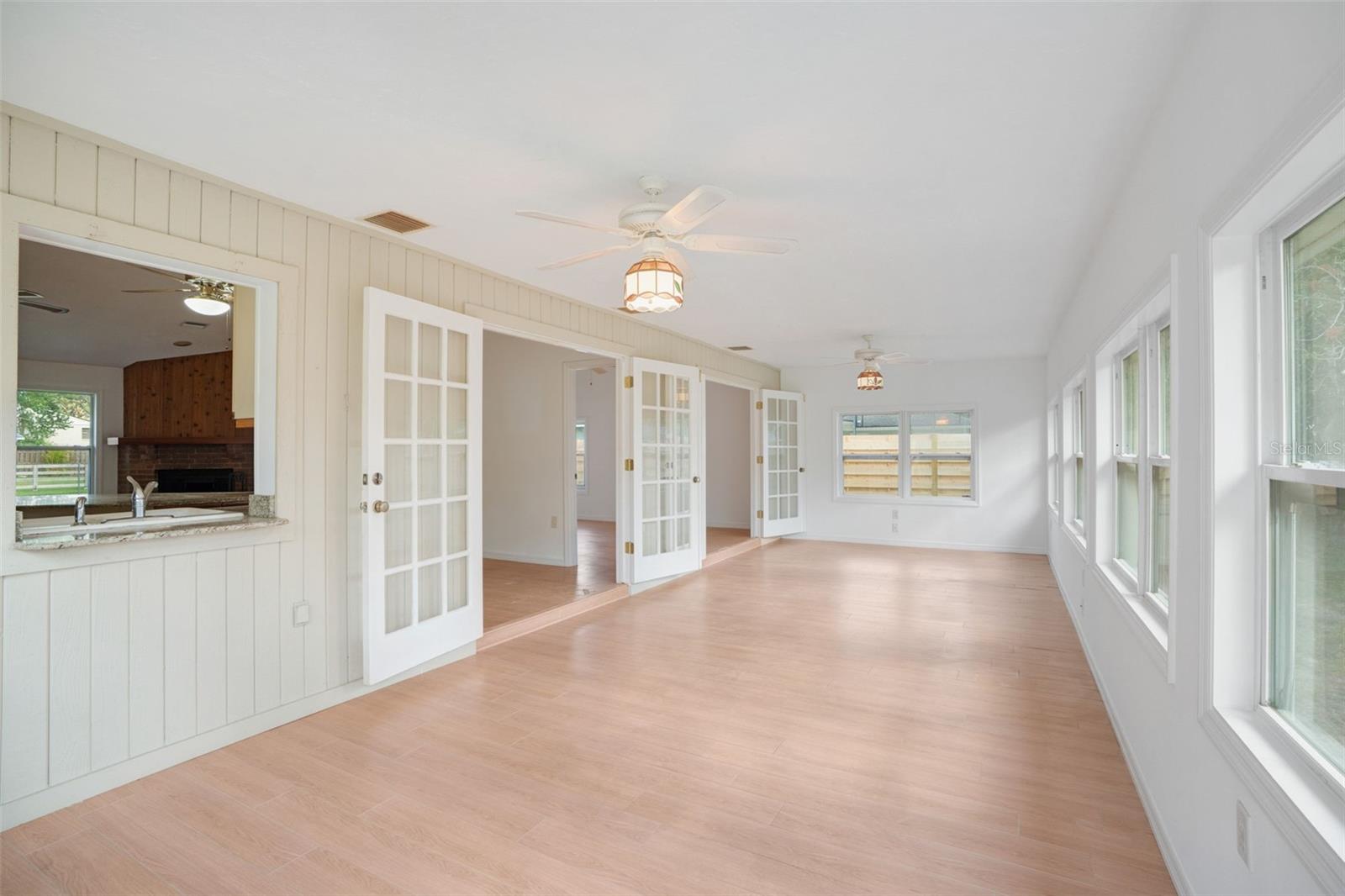 SARASOTA VENICE CO 09 37 18 - Residential