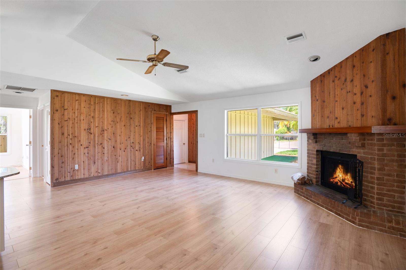 SARASOTA VENICE CO 09 37 18 - Residential