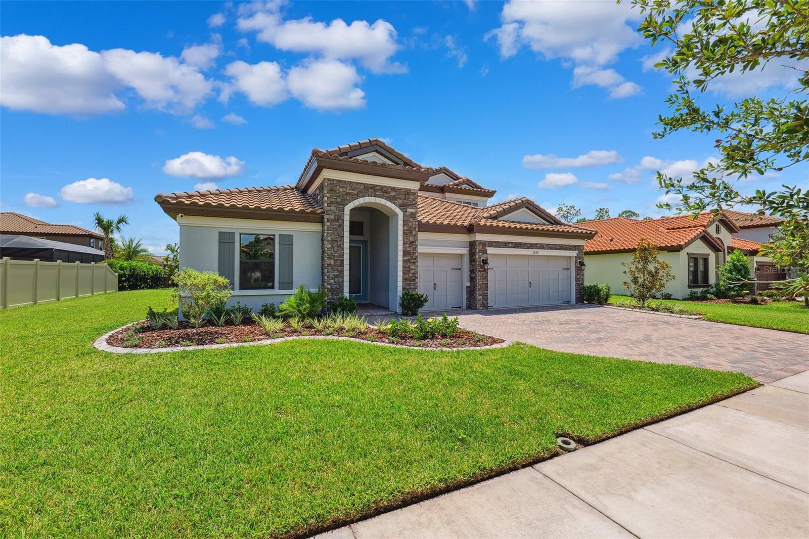 3999 BURDICK LOOP