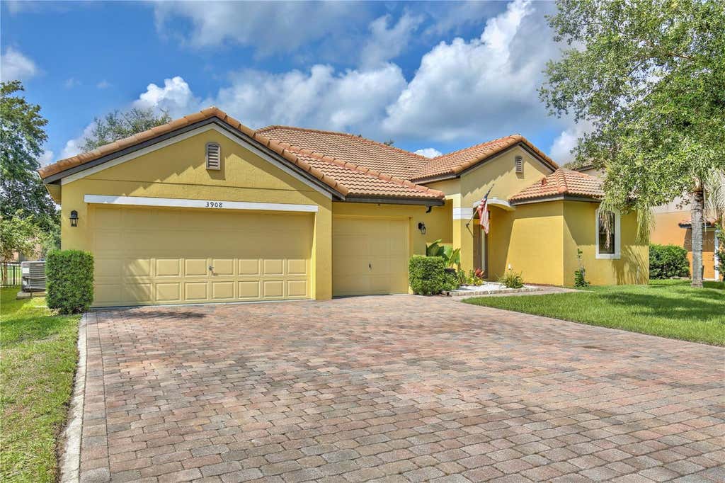Photo of 3908 Coastal Breeze Drive, Kissimmee, FL 34744 (MLS # O6427294)