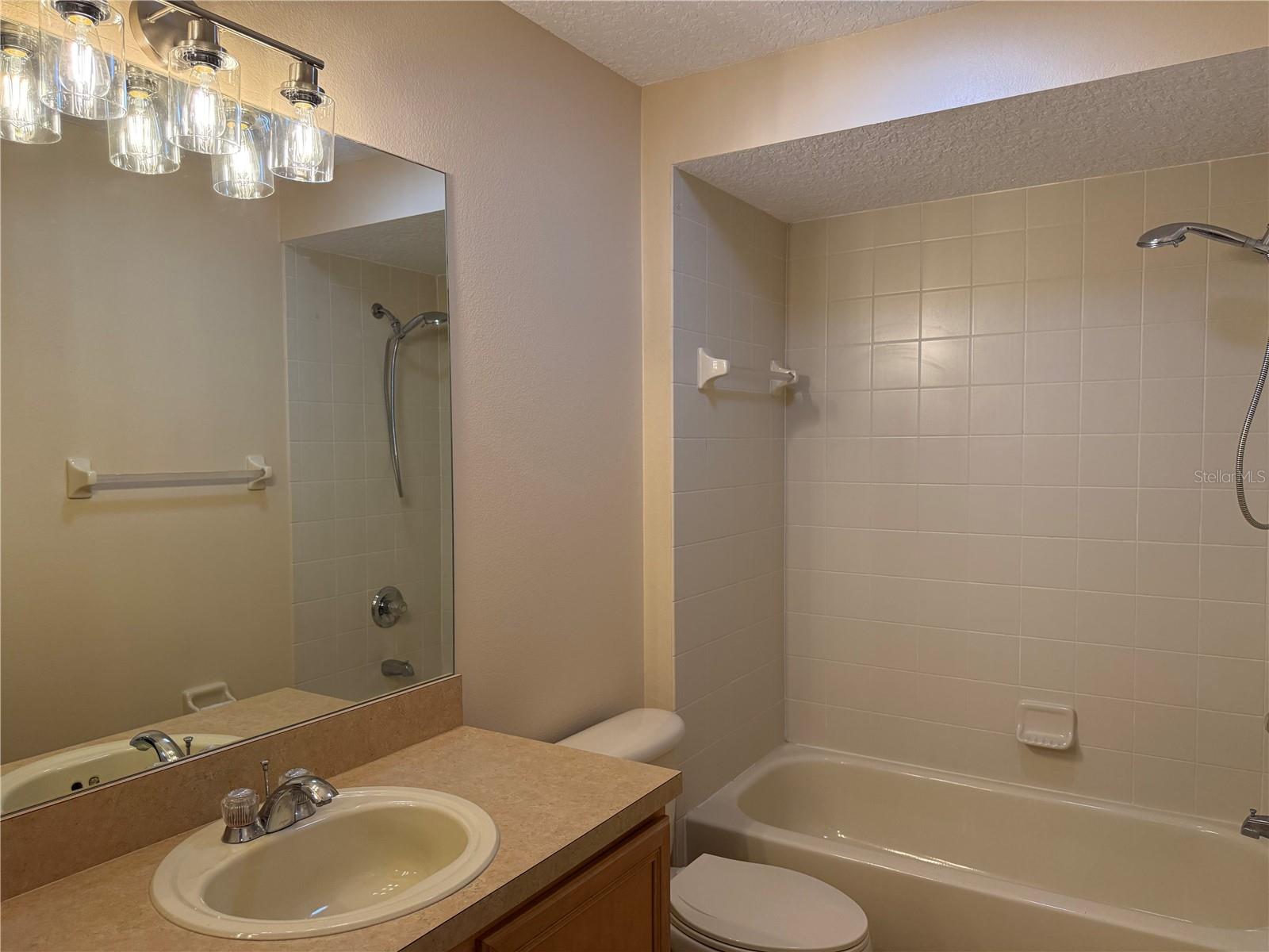 SPRINGVIEW UNIT 07 - Residential Lease