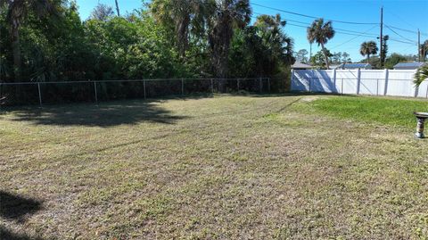 A home in PORT CHARLOTTE