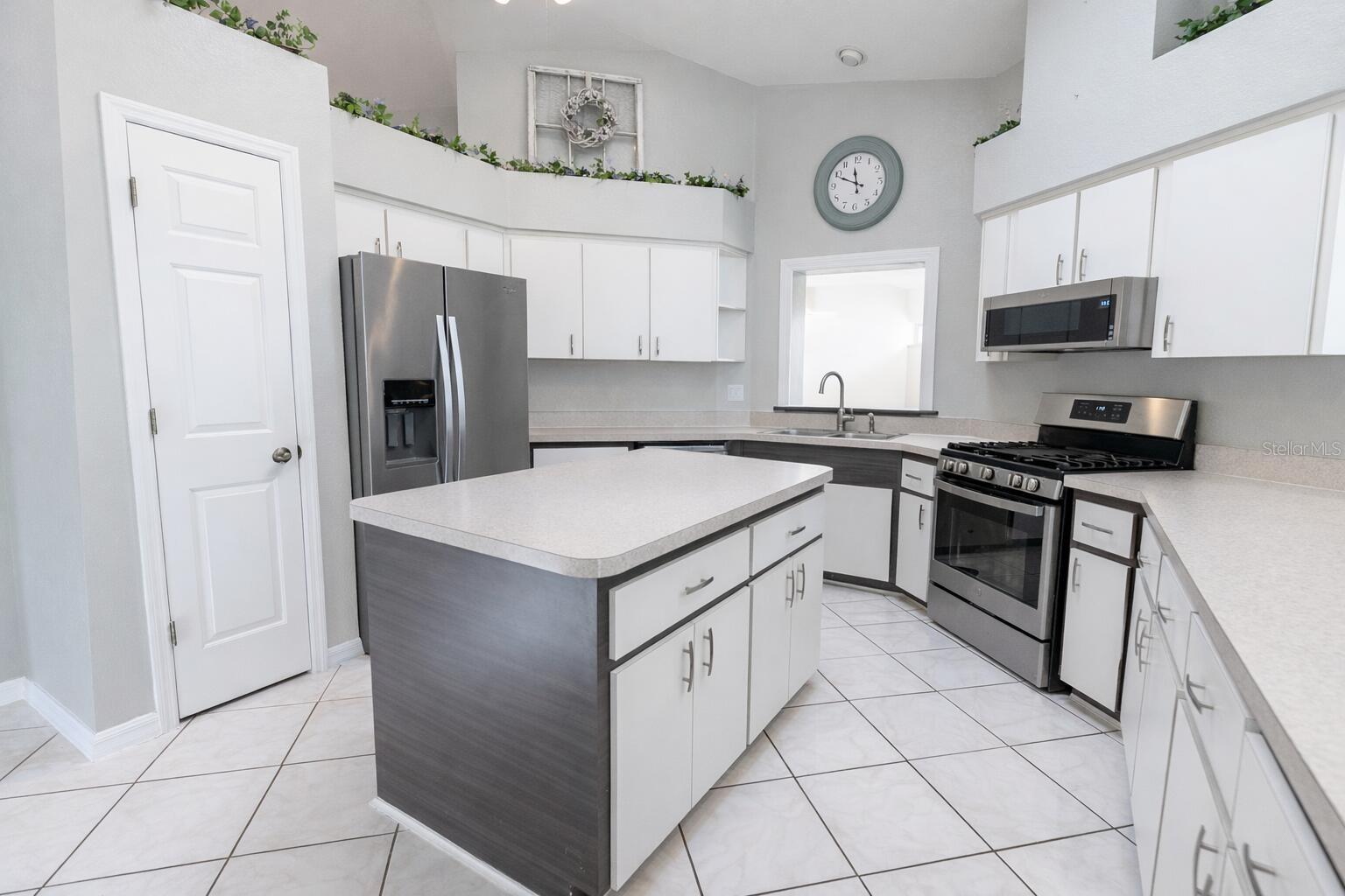 CARRIAGE HILL - Residential