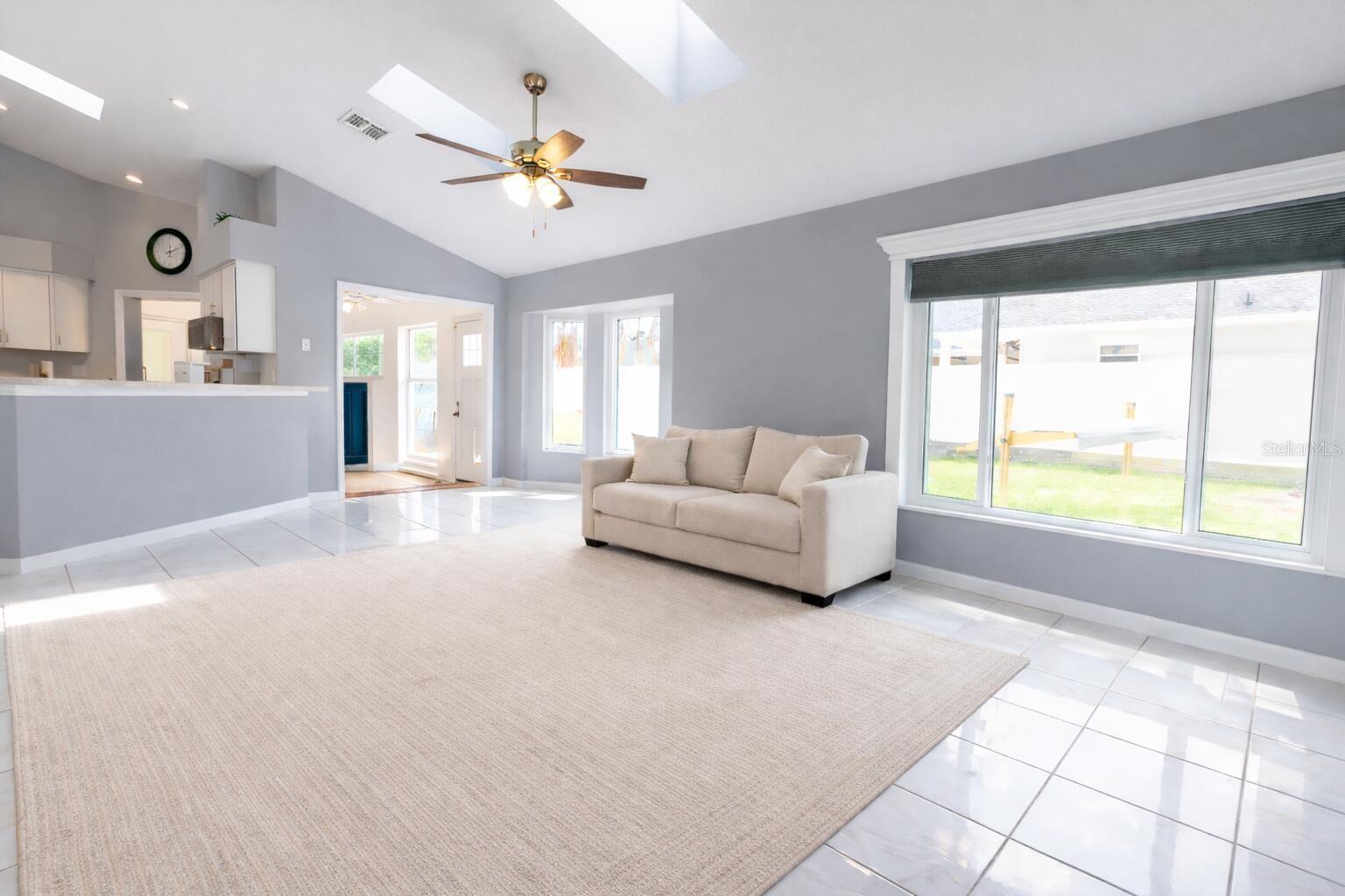 CARRIAGE HILL - Residential