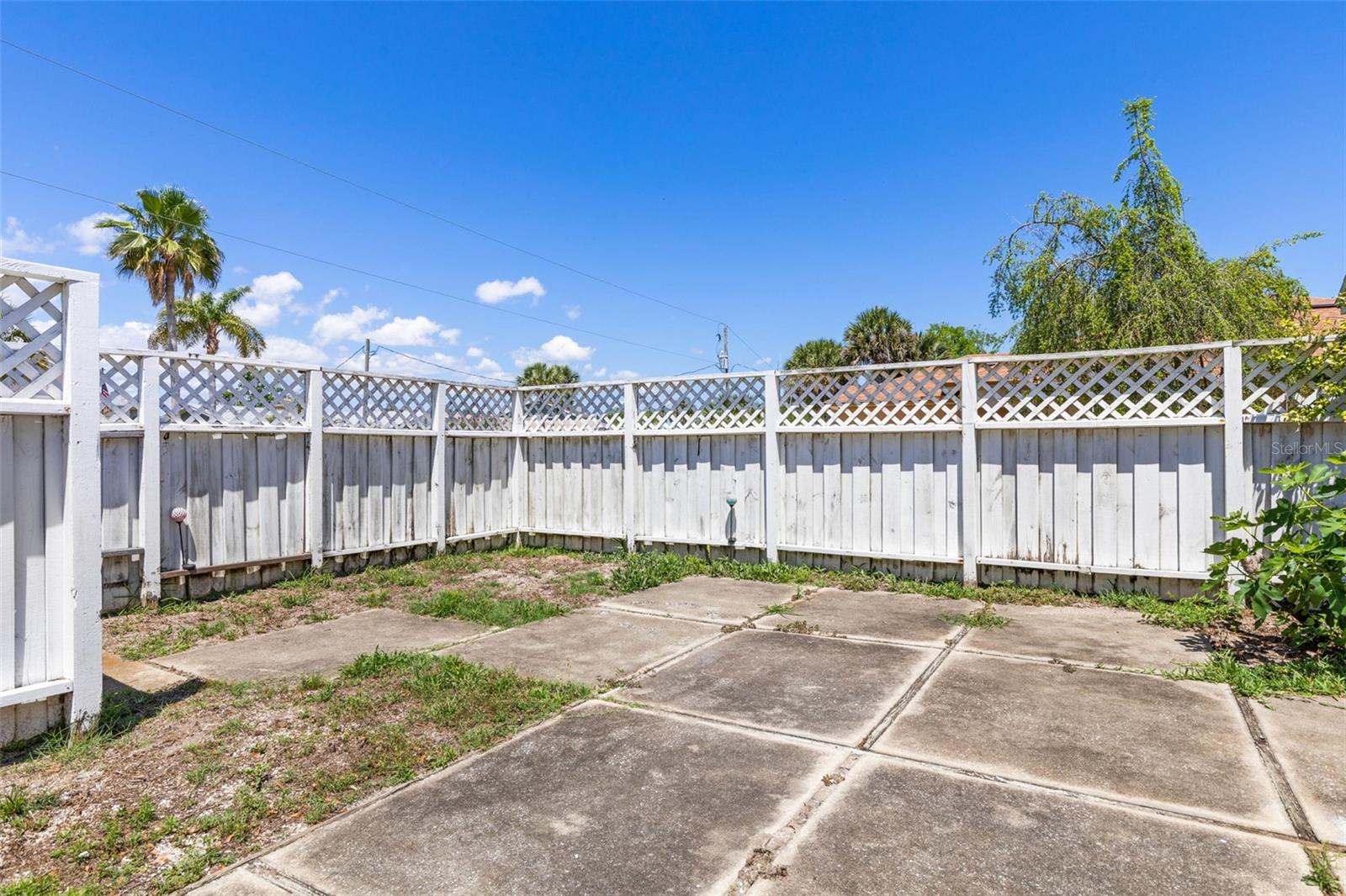PALM COAST SEC 04 - Residential Income
