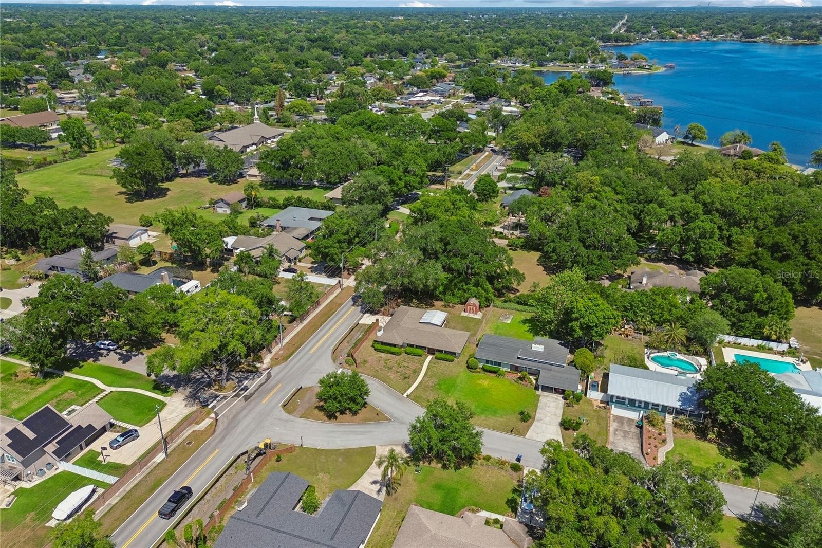 LAKESIDE VILLAGE - Residential