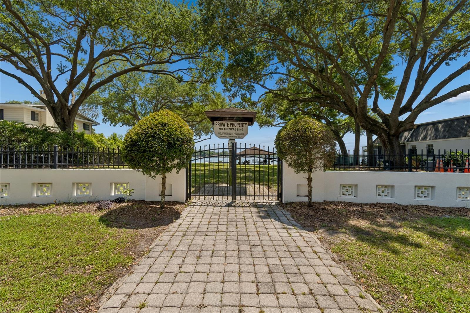 LAKESIDE VILLAGE - Residential