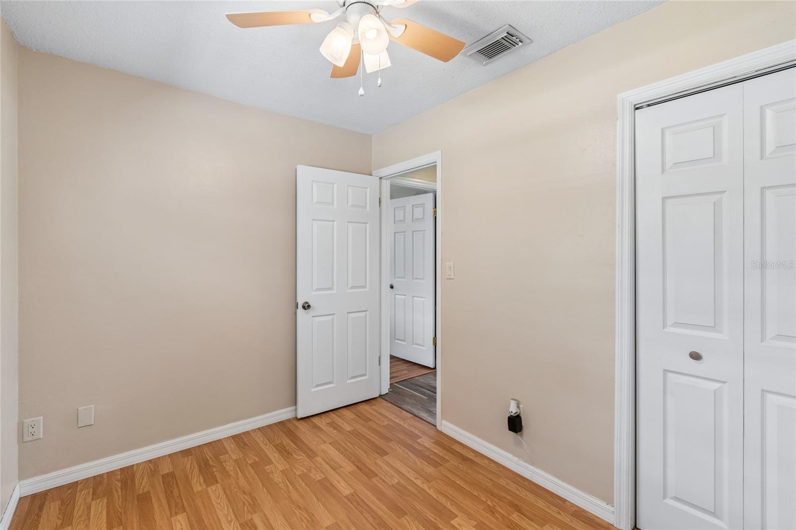 LAKESIDE VILLAGE - Residential