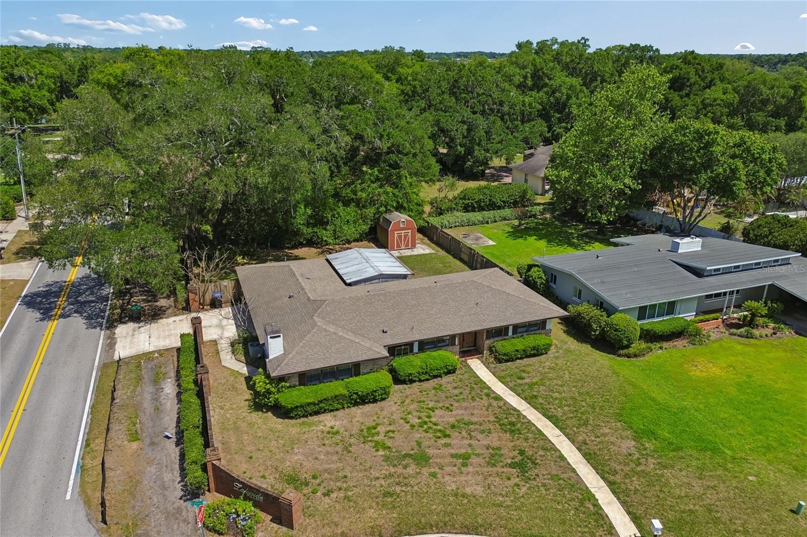 LAKESIDE VILLAGE - Residential