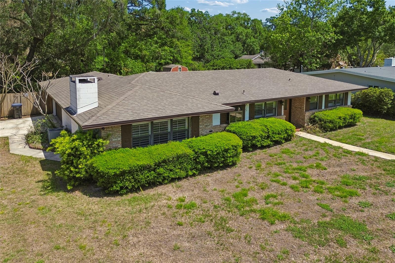 LAKESIDE VILLAGE - Residential