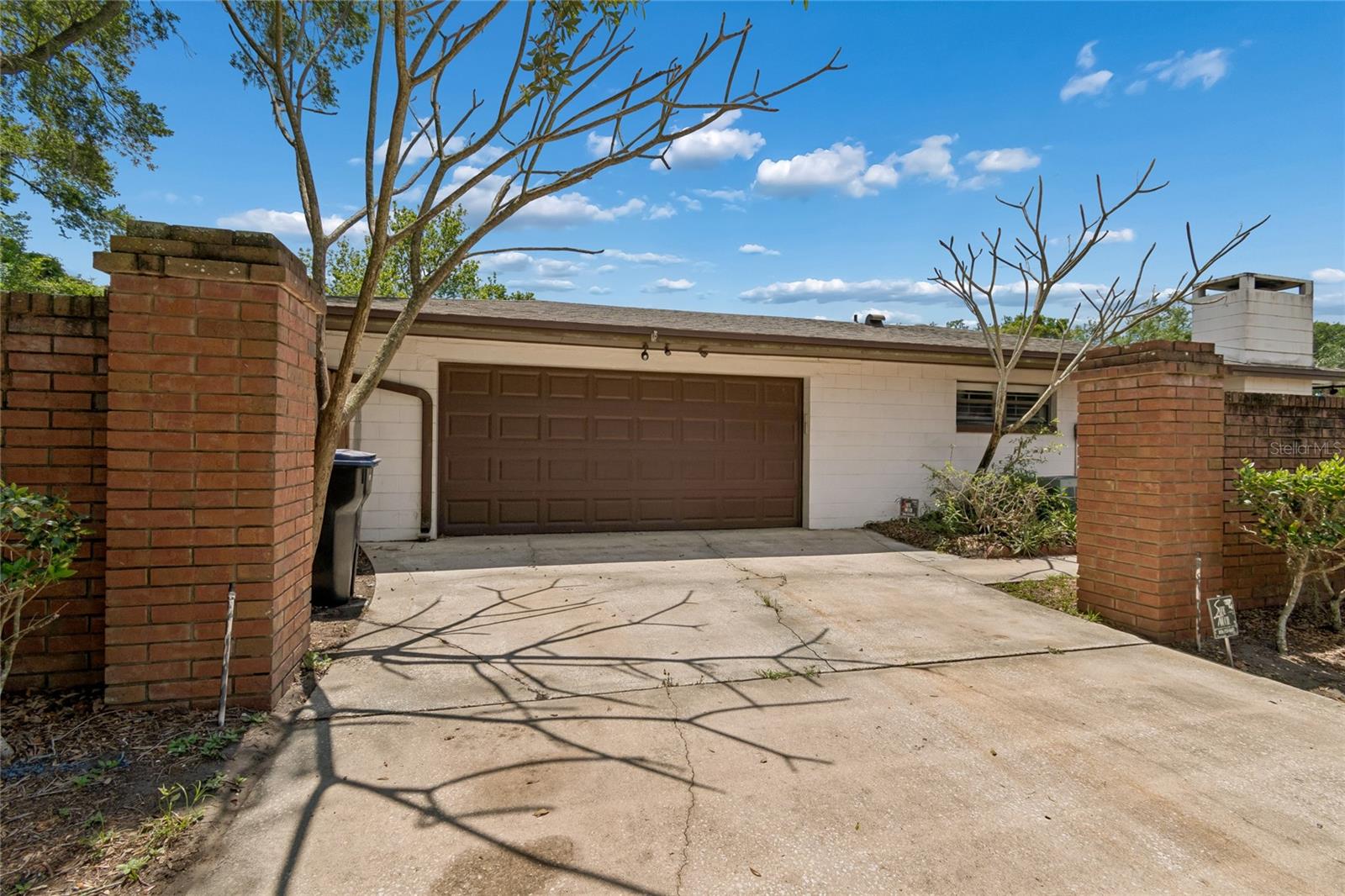 LAKESIDE VILLAGE - Residential