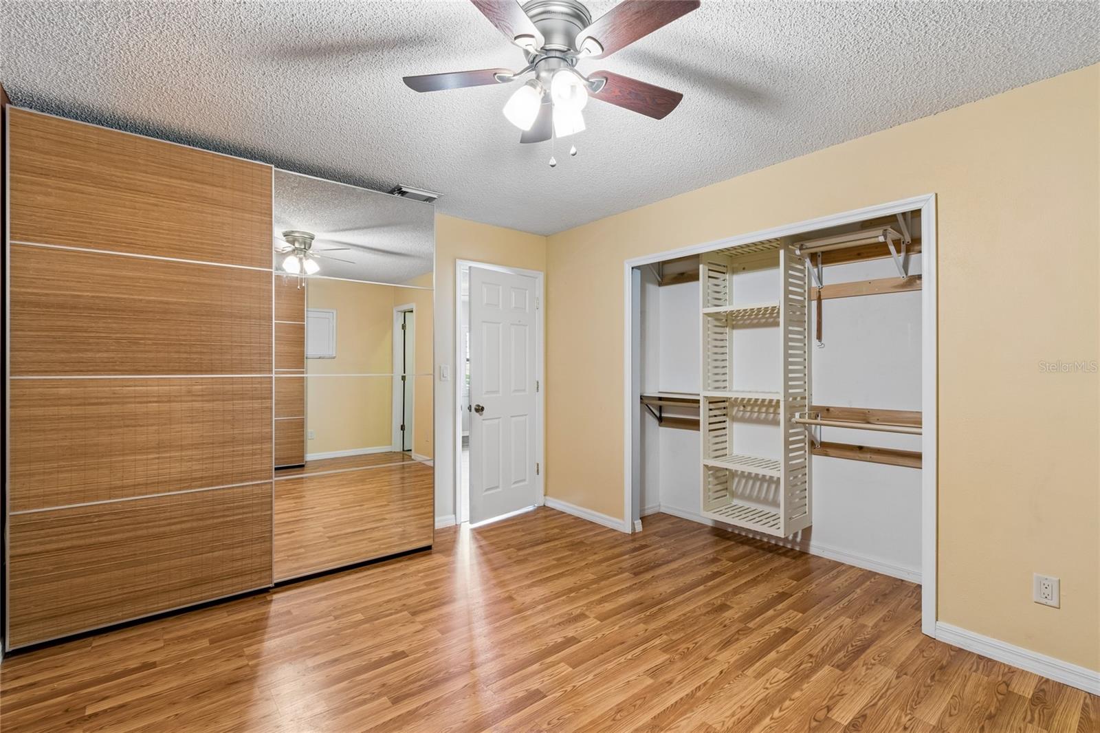 LAKESIDE VILLAGE - Residential