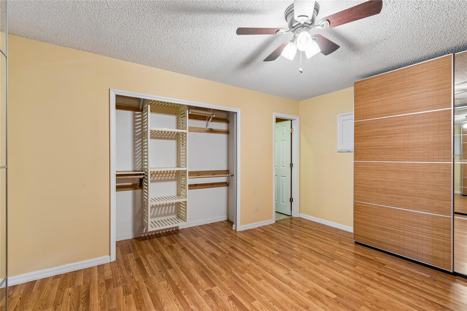 LAKESIDE VILLAGE - Residential