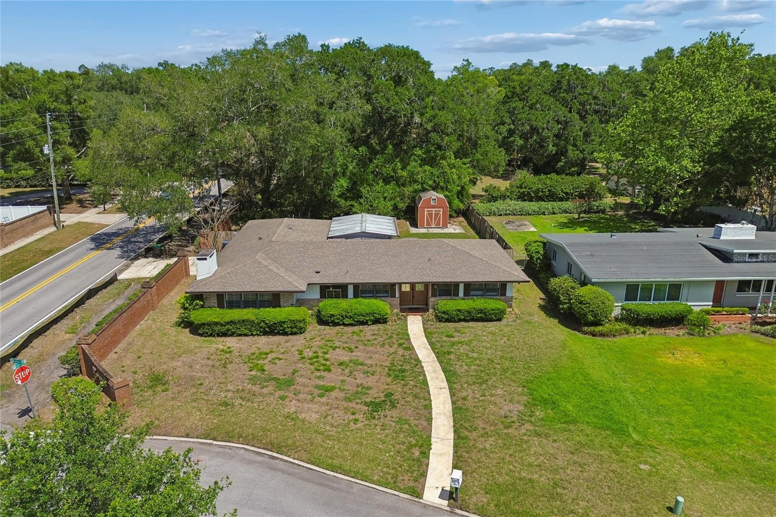 LAKESIDE VILLAGE - Residential