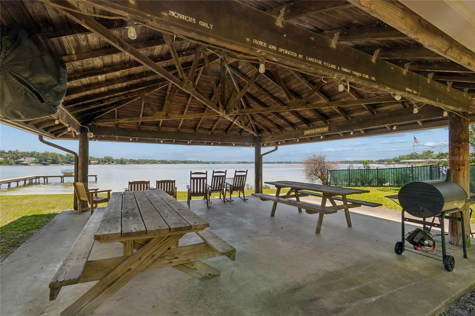 LAKESIDE VILLAGE - Residential