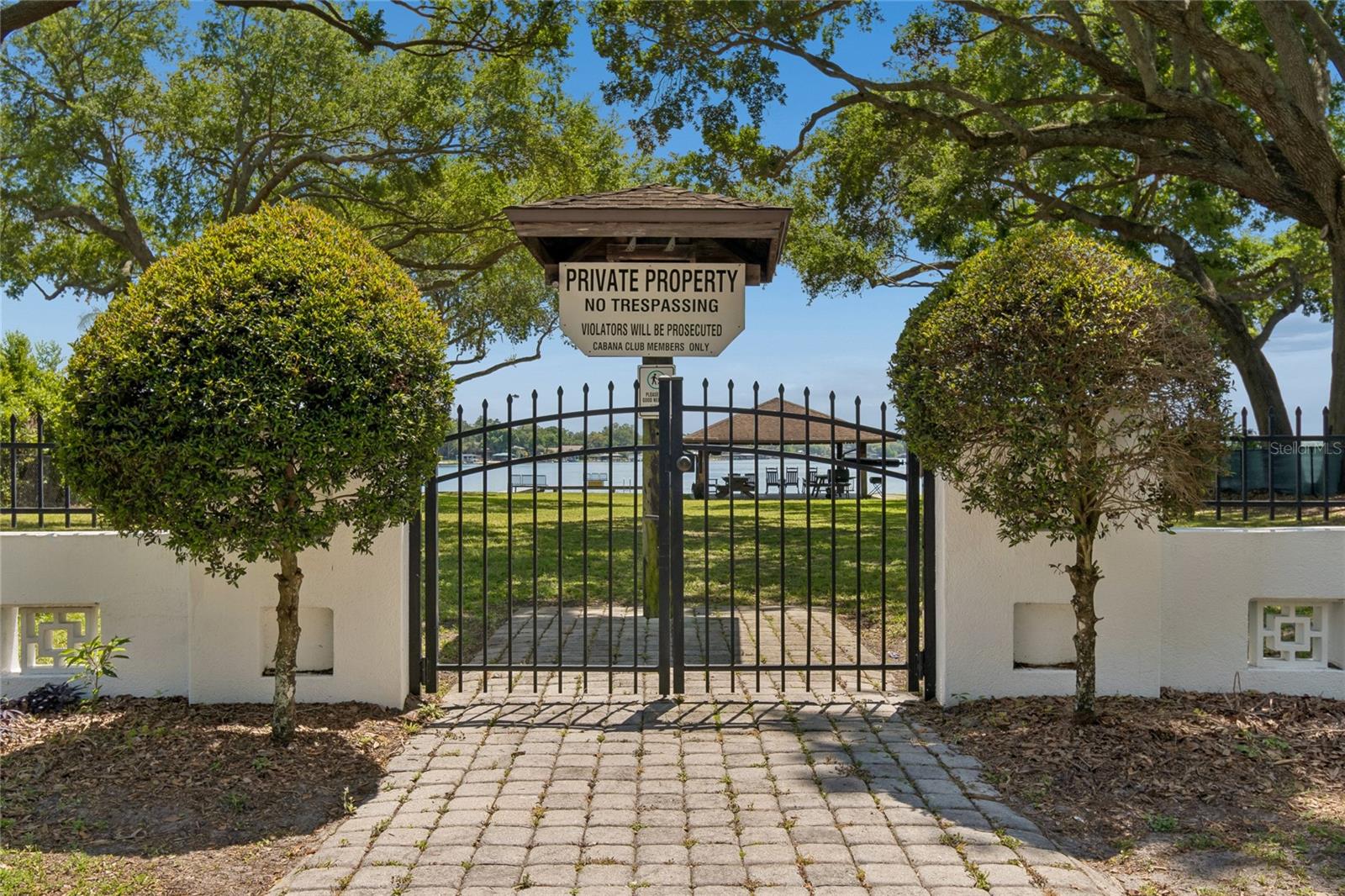 LAKESIDE VILLAGE - Residential