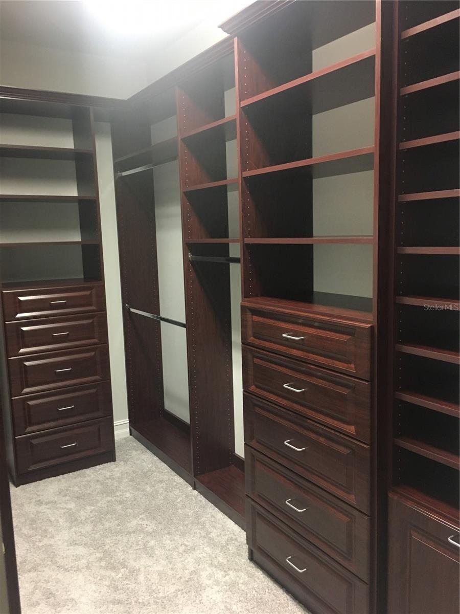 KEYSTONE RIDGE ESTATES - Residential