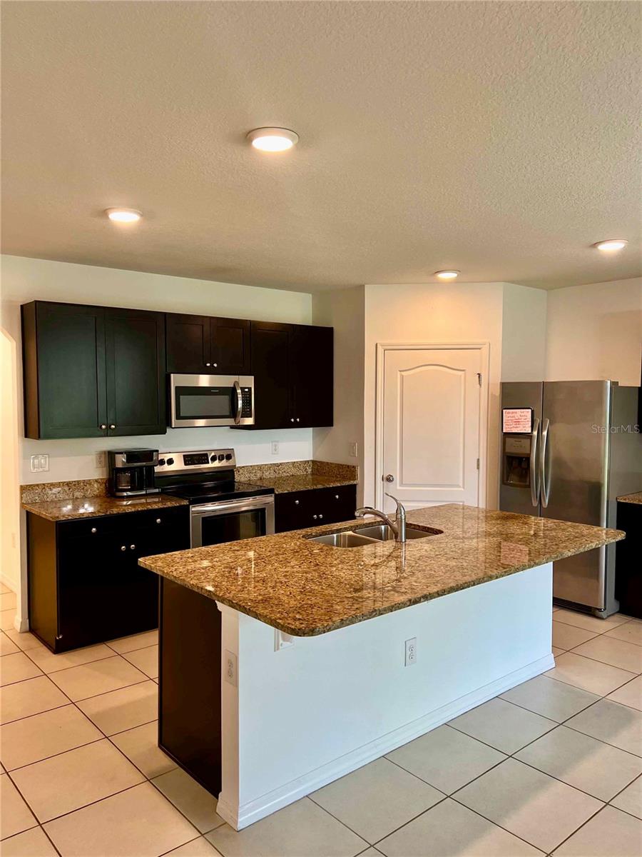 BISHOP LNDG PH 2 - Residential Lease