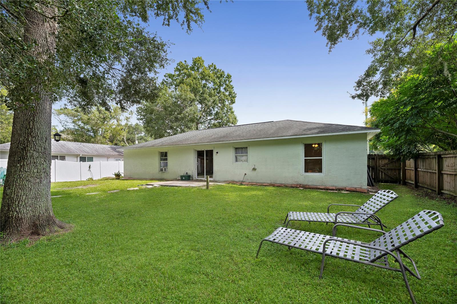 Florida Shores 01 - Residential