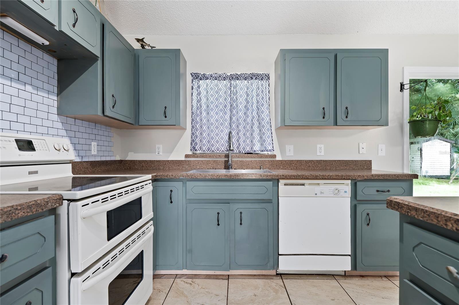 Florida Shores 01 - Residential