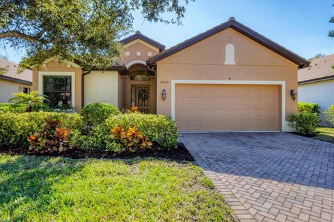 Photo of 3820 80th Drive E, Sarasota, FL 34243 (MLS # A4673195)