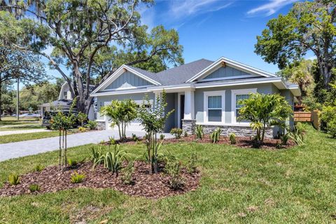 A home in LAKELAND