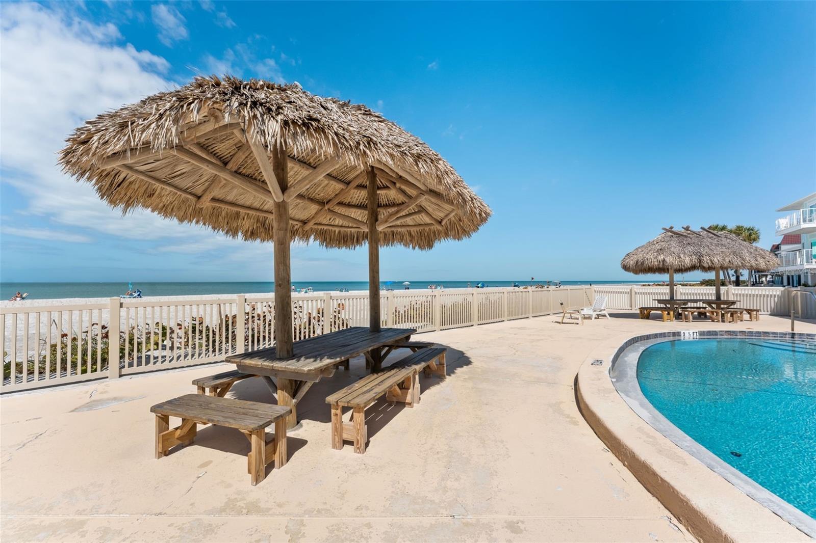 CHATEAU CONDO THE - Residential