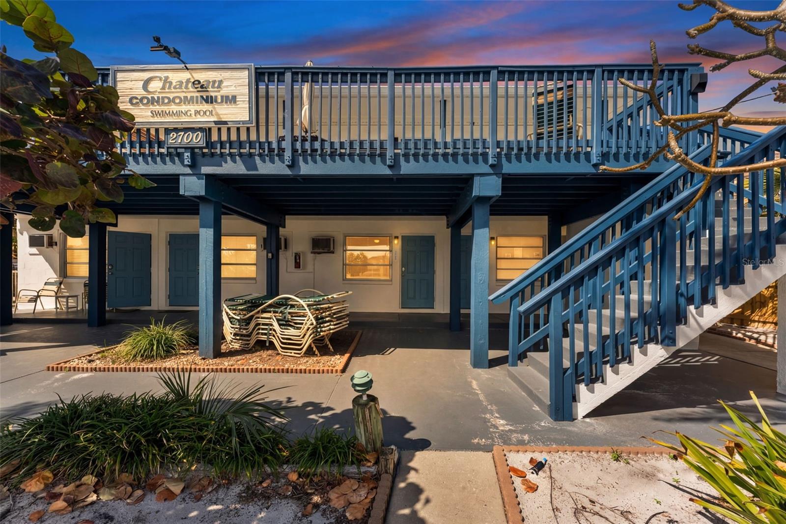 CHATEAU CONDO THE - Residential