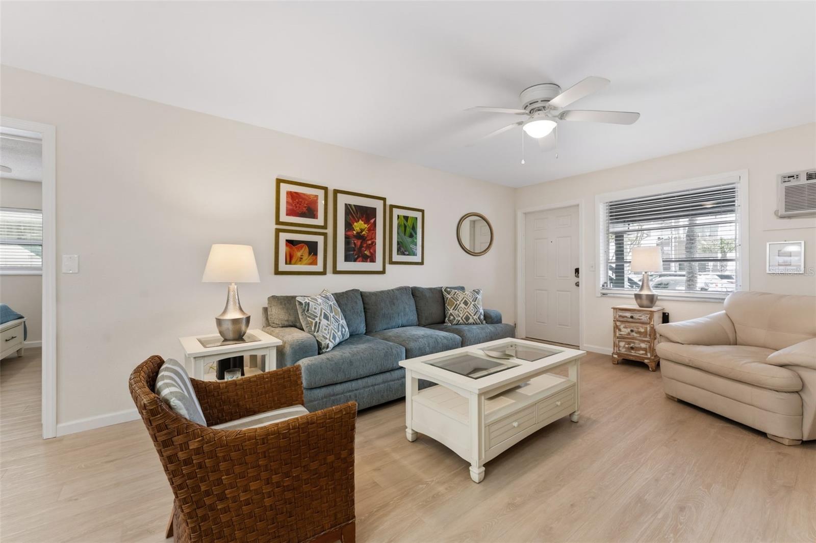 CHATEAU CONDO THE - Residential