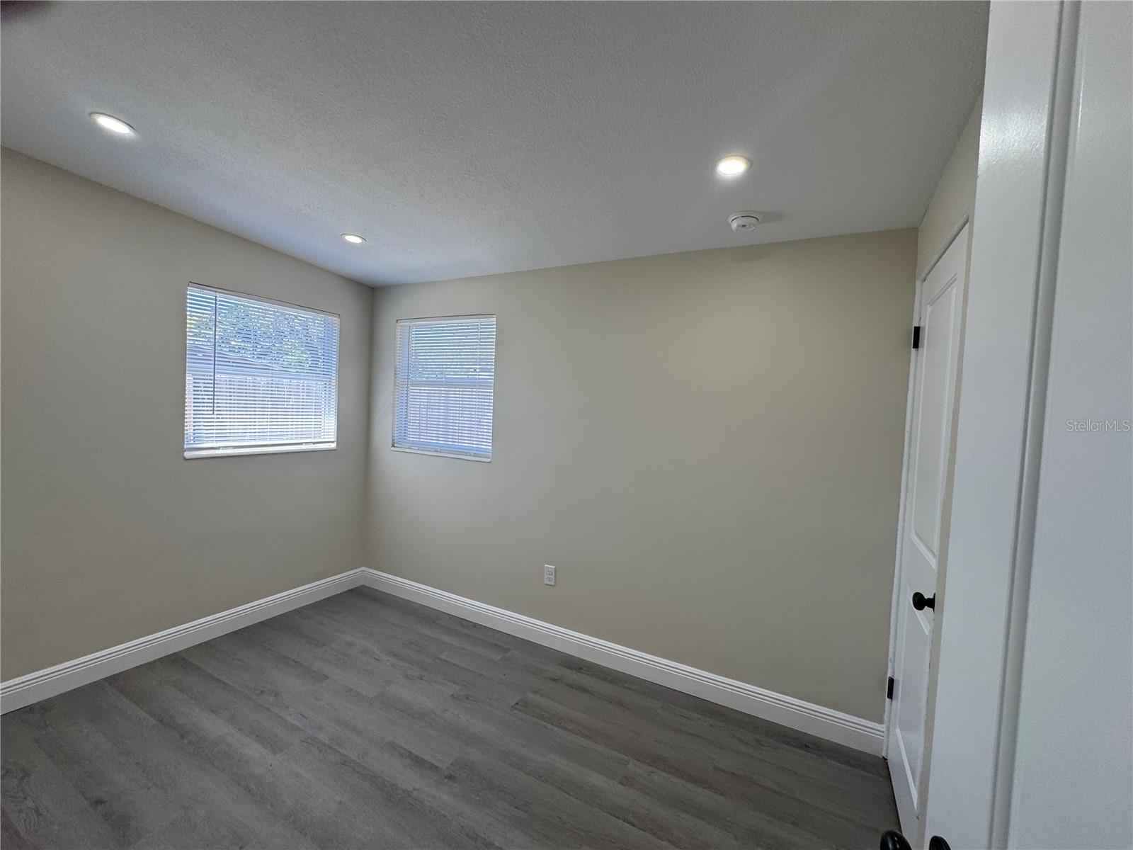 ALKEN ACRES - Residential Lease