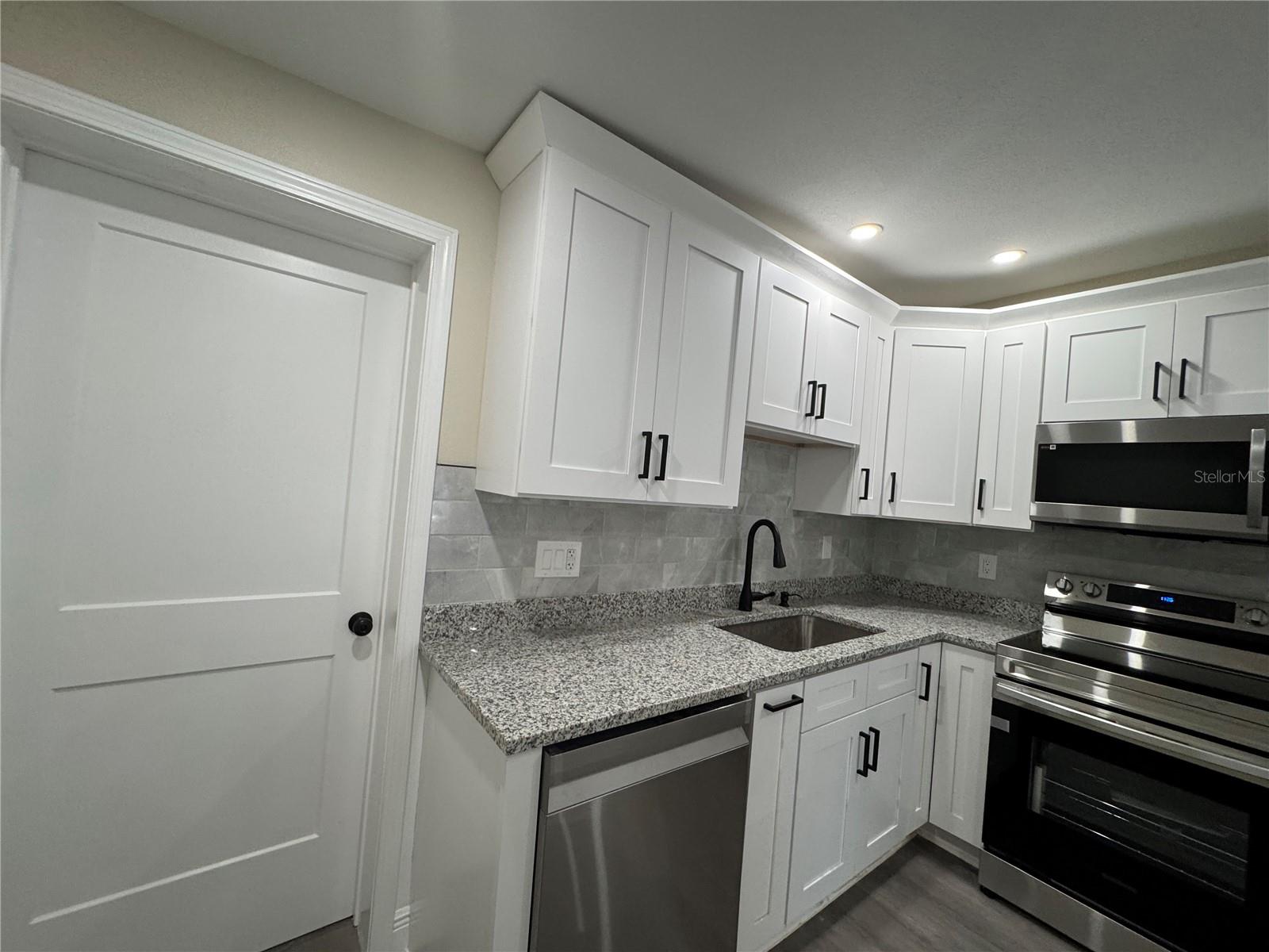 ALKEN ACRES - Residential Lease