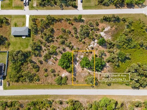 Photo of 19053 Sheriff Avenue, Port Charlotte, FL 33954 (MLS # C7525702)