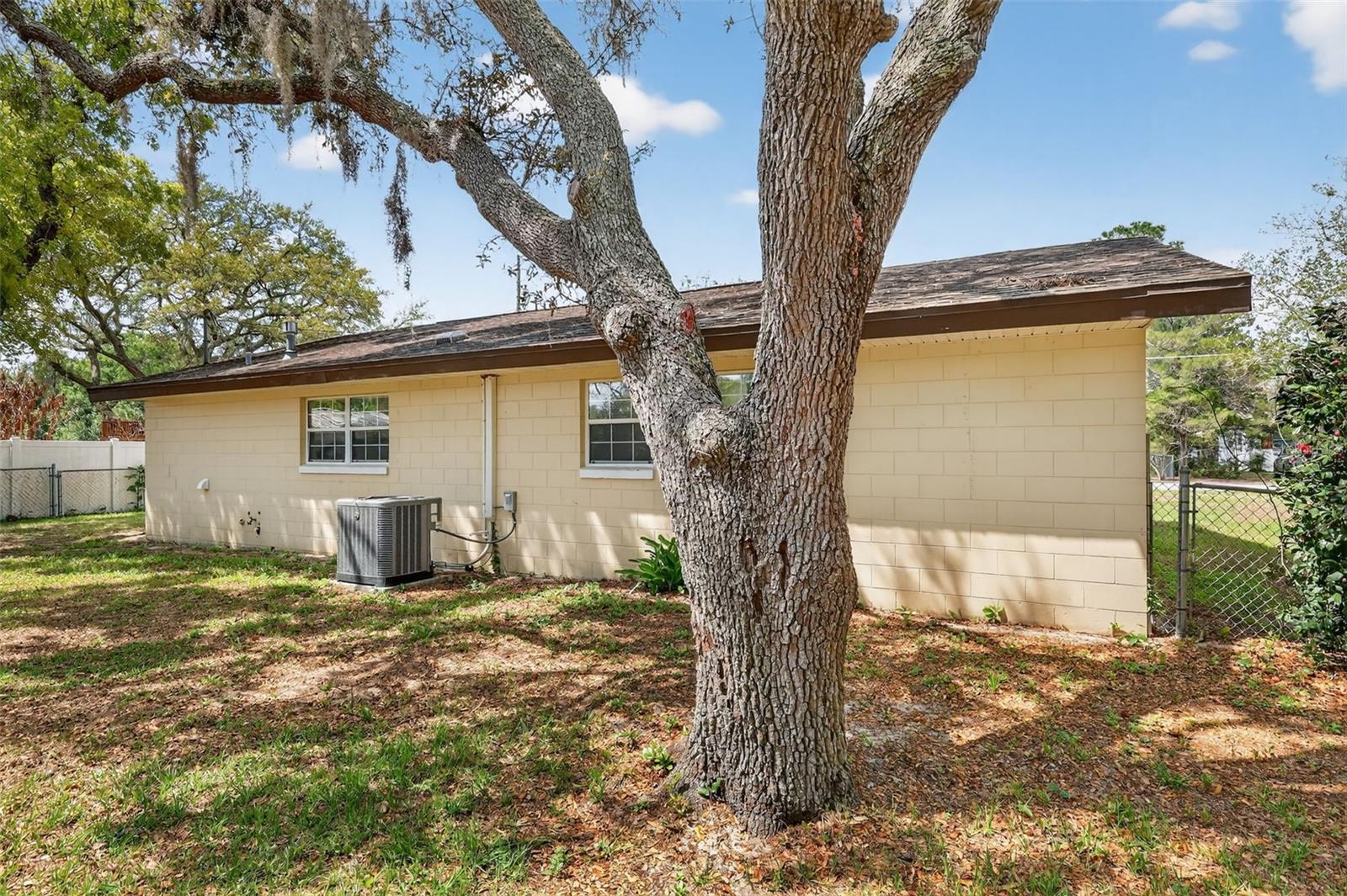 FRUITLAND PARK PARK ACRES UNIT 02 - Residential