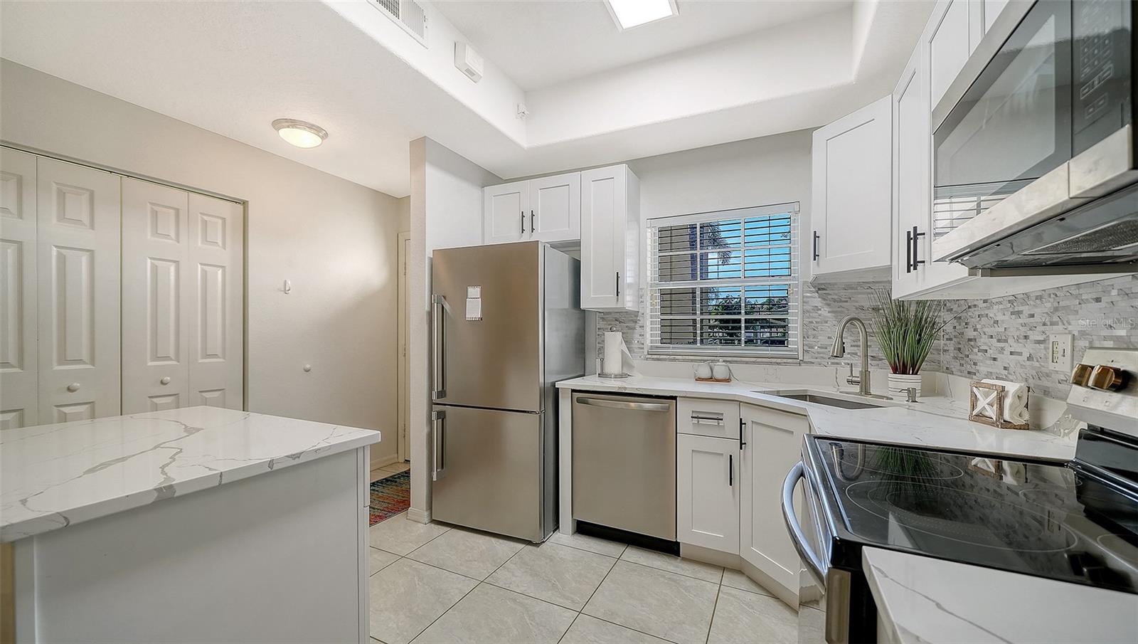 PINESTONE AT PALMER RANCH - Residential Lease