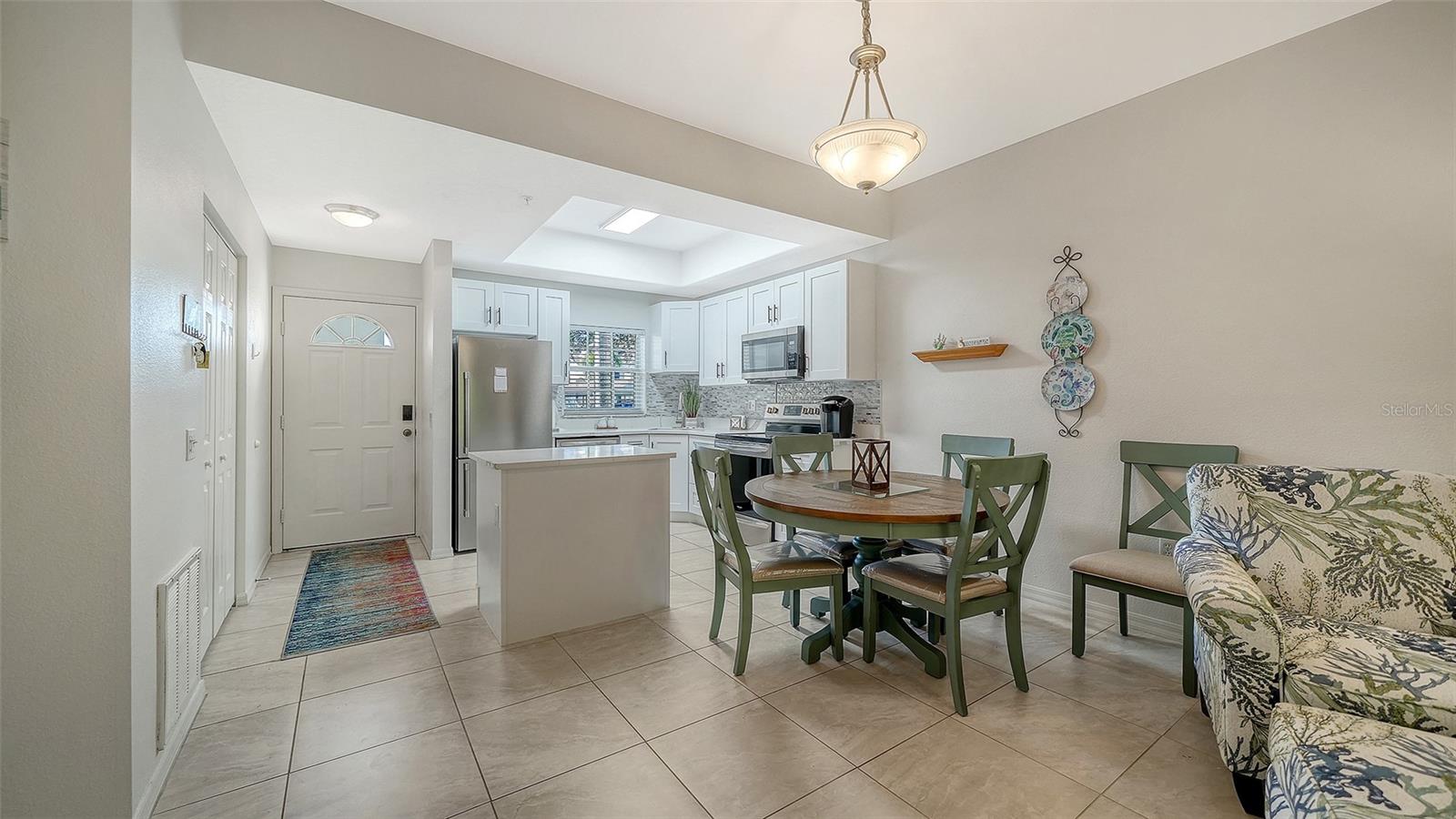 PINESTONE AT PALMER RANCH - Residential Lease