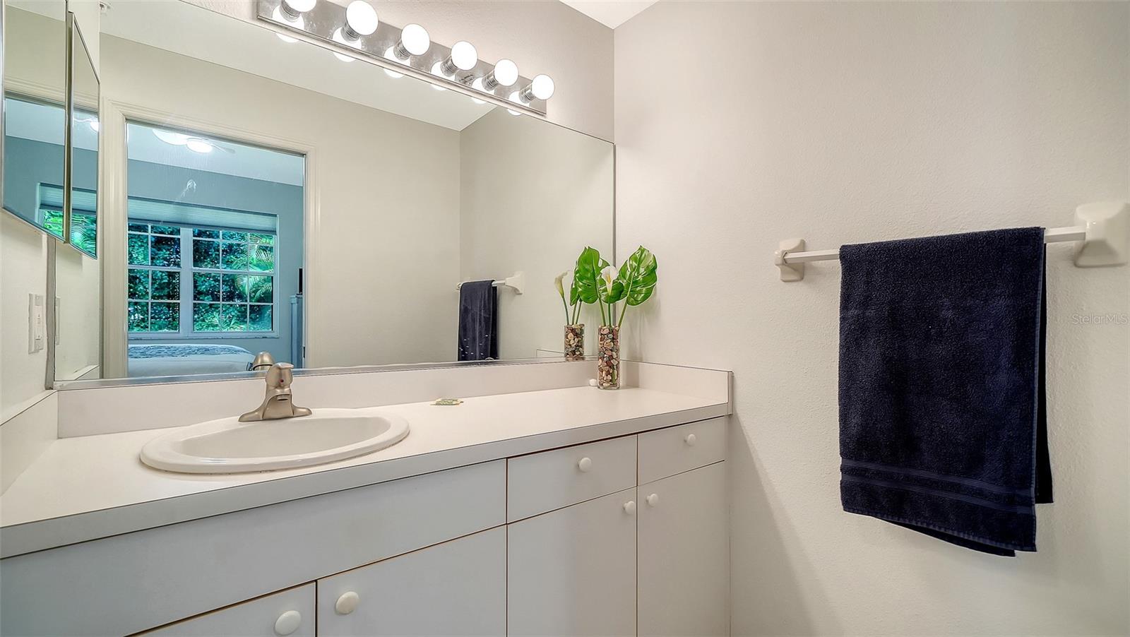 PINESTONE AT PALMER RANCH - Residential Lease