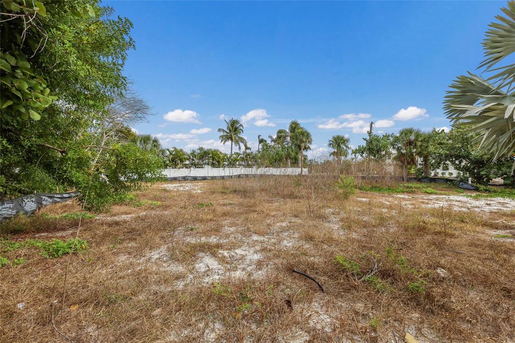 Photo of 6500 Gulfside Road, Longboat Key, FL 34228 (MLS # A4677893)