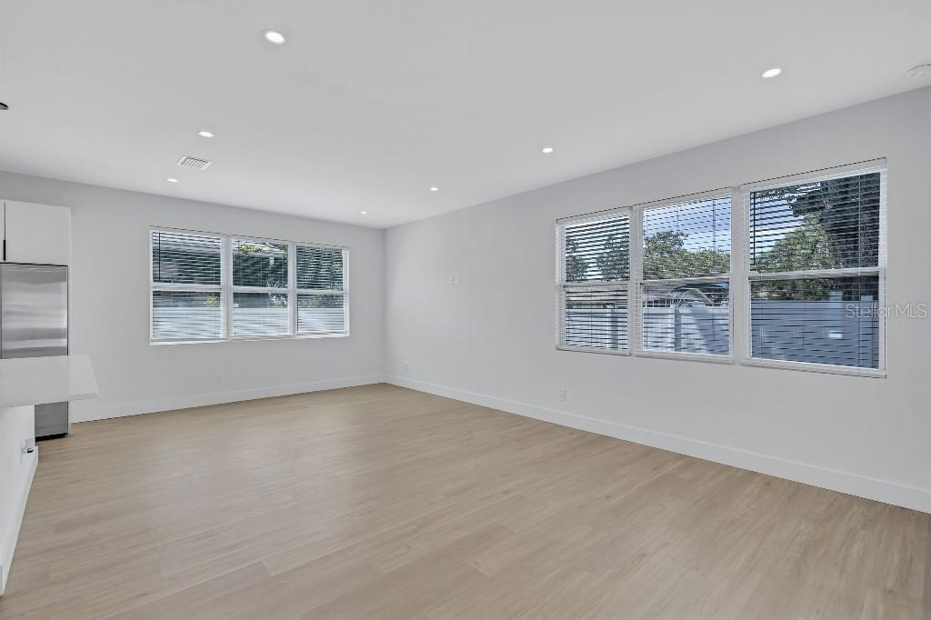 GULF GROVE - Residential