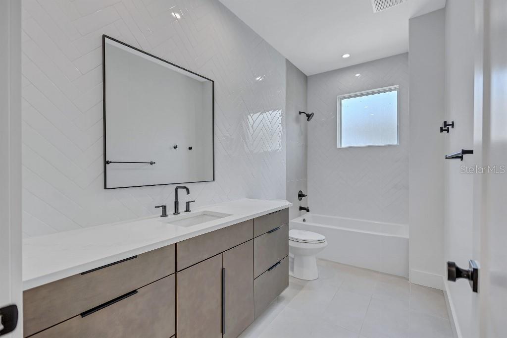 GULF GROVE - Residential