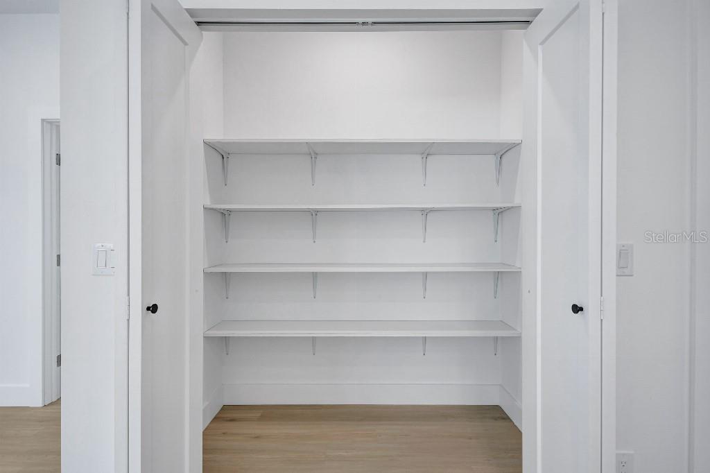 GULF GROVE - Residential