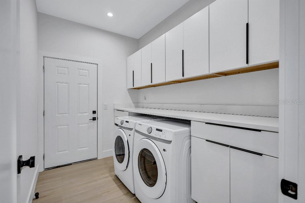 GULF GROVE - Residential