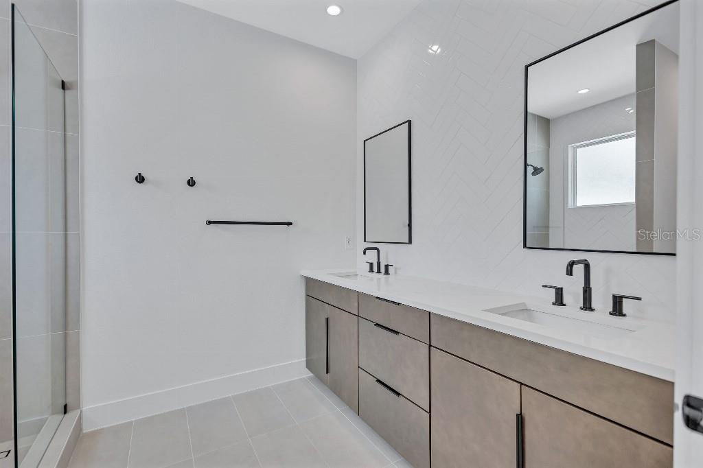 GULF GROVE - Residential