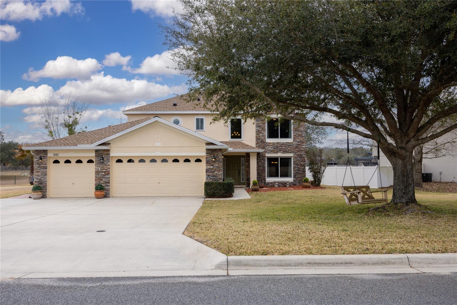 NEWBERRY OAKS - Residential