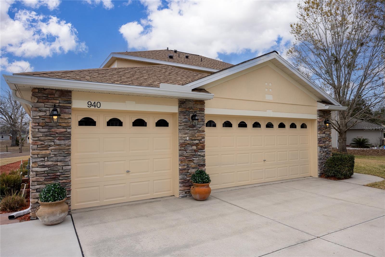 NEWBERRY OAKS - Residential