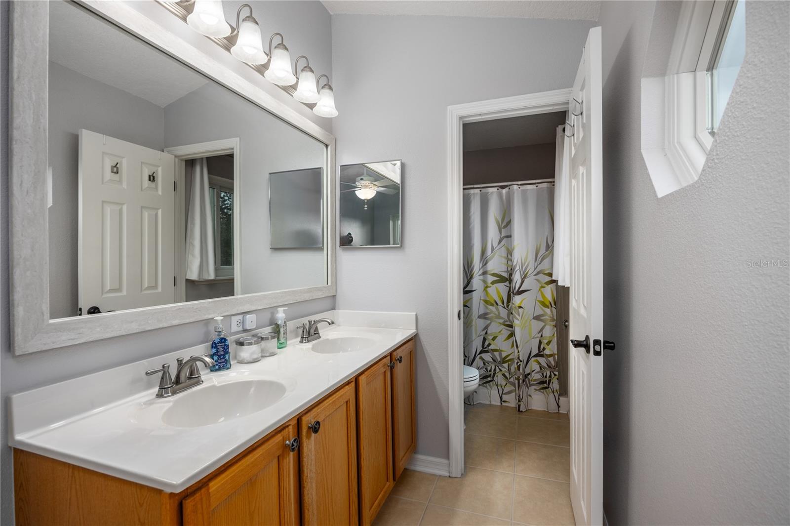 NEWBERRY OAKS - Residential