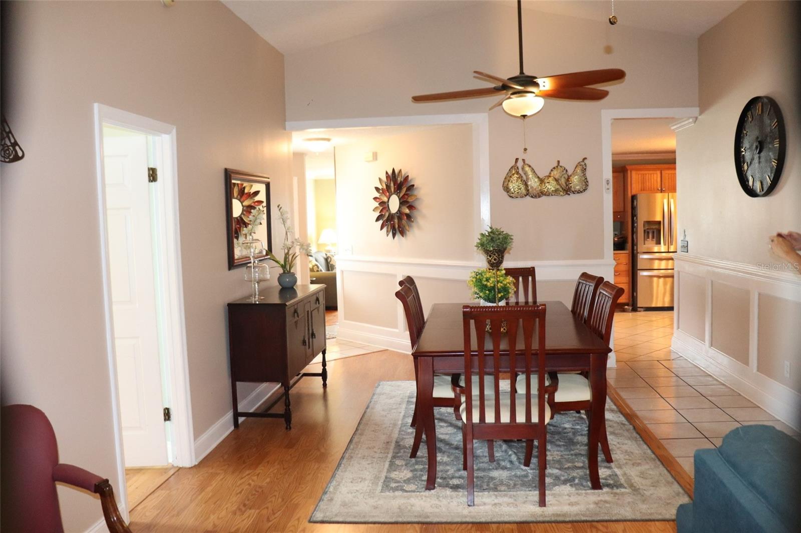 206 HOLLYWOOD COURT N